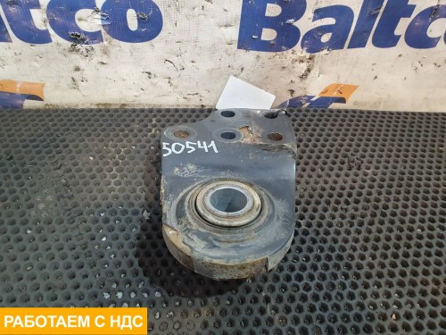 Кронштейн стойки стабилизатора левый