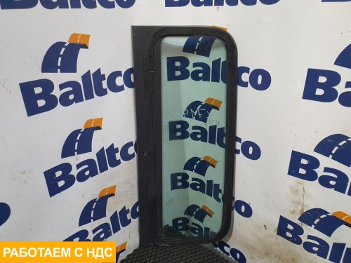 Стекло боковое правое