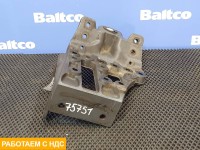 Кронштейн крепления передней рессоры левый